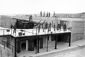 Fort Hamilton Bain LOC 01939.jpg