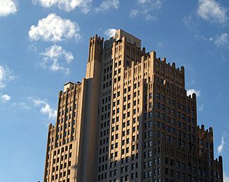 Southwestern Bell Building, top, StL.jpg