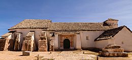 Templo de Curahuara de Carangas - frontis.jpg