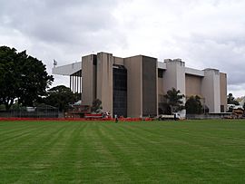 Wentworth Park Grandstand.JPG