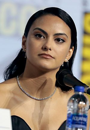 Camila Mendes (48478818547) (cropped).jpg