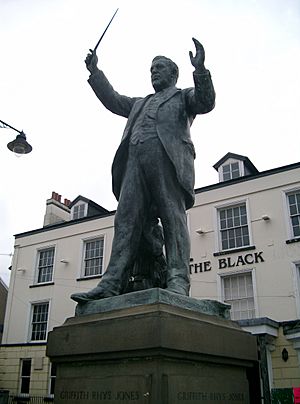 CaradogStatueAberdare