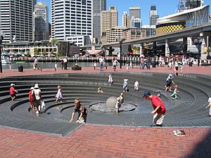 DarlingHarbour2 gobeirne.jpg