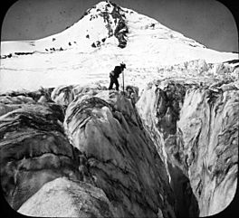 Eliot Glacier, deep crevasses of snow and ice on Mount Hood (3679680870).jpg