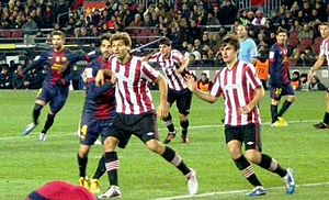 Fernando Llorente CAMP NOU 2012 (cropped)