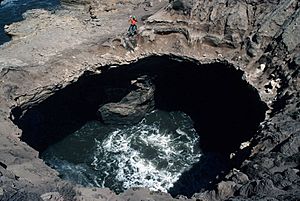 Littoral sinkhole