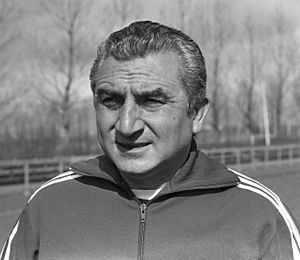 Training Real Madrid in Amsterdam, trainer Munoz (kop).jpg