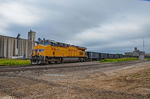 UP 7426 Northbound at Saginaw TX