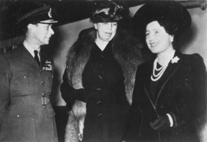 Eleanor Roosevelt, King George VI, Queen Elizabeth in London, England - NARA - 195320