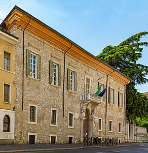 Facciata del Liceo Arnaldo Brescia