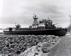 Fire boat no 1.jpg