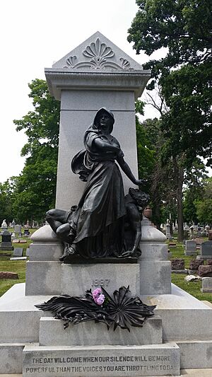 Haymarket-martyrs-memorial-Forest-Home-Cemetery-IL