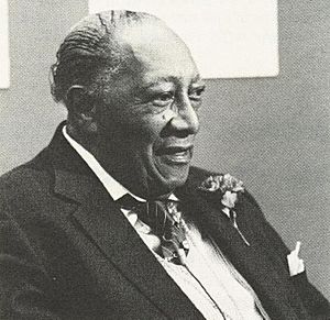 James Van Der Zee portrait, RIT NandE Vol13Num34 1981 Oct29 Complete (cropped).jpg