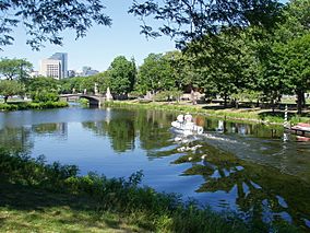 Charles River Esplanade, Boston, Massachusetts.JPG