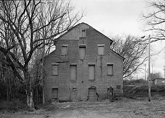 Lenoir-cotton-mill-front-habs4.jpg