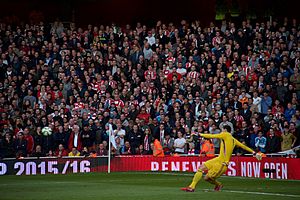 Pantilimon goal kick (18379352005)