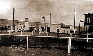 Main street in Hanford, 1915