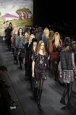 Anna Sui Fall-Winter 2010 340