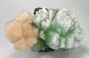 Apophyllite-(KF)-Stilbite-Ca-118260