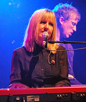 Donna Lewis (cropped).jpg