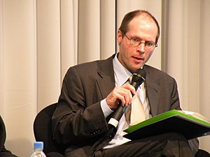 Flickr - boellstiftung - Olivier de Schutter auf der EcoFair Konferenz