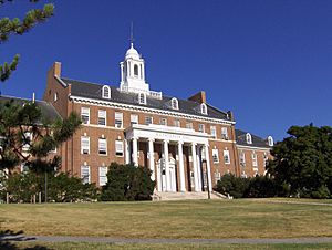 HJ Patterson building at UMCP, main entrance, morning, August 21, 2006