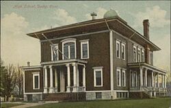 PostcardDerbyCTHiSchool1909