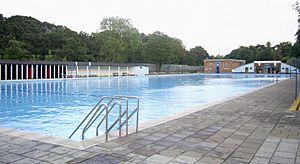 Tooting Bec Lido 20080724