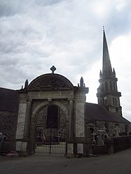 The church of Saint-Gilles, in Elliant