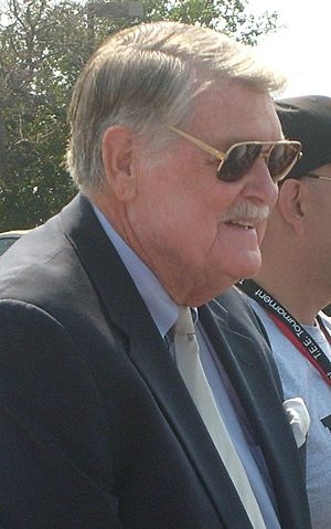 Hayden Fry 1 (cropped).jpg