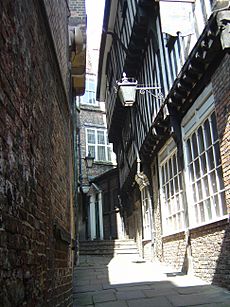 Lady Peckett's Yard - 2007-04-14