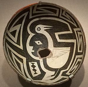 Man and crane, Mangas-Mimbres pot