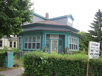 Octagon House Front.JPG