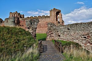 Tantallon Castle - 14th Century Ruin