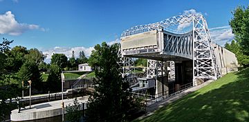 Kirkfield Lift Lock panorama.jpg