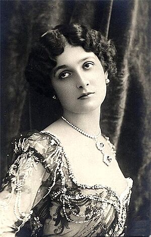 Lina Cavalieri .jpg