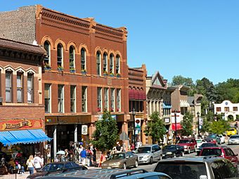 Manitou Ave 700 block.JPG