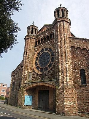 The West Entrance to St Dunstan's Church - geograph.org.uk - 384362