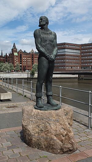 Hamburg Störtebeker Statue