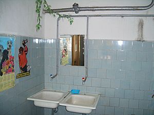 Kstovo-BusStation-Sinks-1444