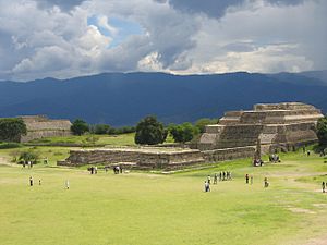 Monte Alban temple 2006 08