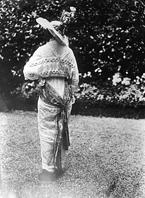 Paris Fashion (LOC)