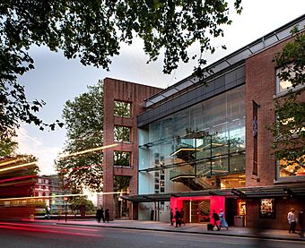 Sadler's Wells Theatre (September 2015).jpg