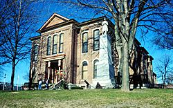 Bond County Courthouse in Greenville