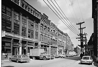 Jackson-avenue-warehouses-habs-tn-212.jpg