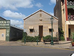 Maryborough Waterside Workers' Hall (2011).jpg