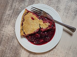 Olallieberry pie (91766)