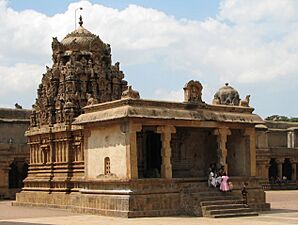 Brihadeeswarar Temple 04