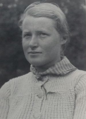 Dora Riedel.jpg