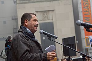 Jesus Chuy Garcia Speaks Resist Trump Chicago 1-20-2017 5222 (32452808356)